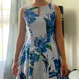 Dress barn 6 blue/light blue floral dress